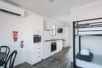Big4 Breeze Holiday Parks - Rainbow Beach Hotels in Tin Can Bay