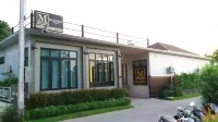 Baanmee Phuket Hotels near Chalong Pier