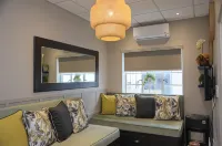 Royal Pearl, Insta-Worthy Apt Hoteles en Paarl