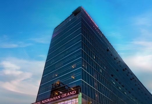 2. 호텔 누르자한 ..