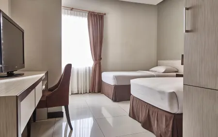 N3 Zainul Arifin Hotel