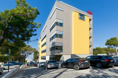 Hotel Antonio Hotels near Kotišina - Central Dalmatia Croatia - Theme Trails