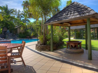 屋外プール タノア インターナショナル ホテルの写真