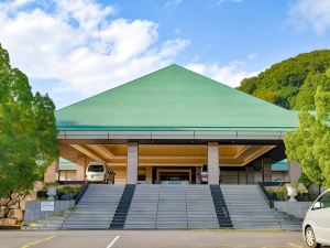 格新坎米希翁山飯店