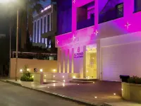 Almond Hotel Apartments Hotel a 