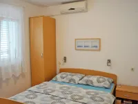 Apartmani Laguna Hotels near Kamp Glavna plaža