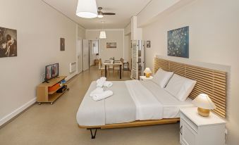 Central Apartment on Pedestrian Street by Ghh