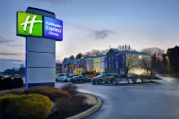 Holiday Inn Express & Suites Allentown Cen - Dorneyville Hotels in South Whitehall Township