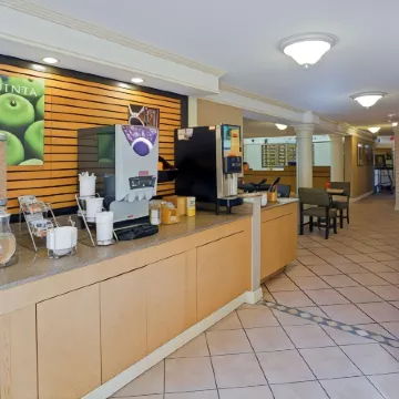 La Quinta Inn by Wyndham Phoenix Sky Harbor Airport