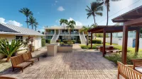 Perfectly Located in the Heart of Seven Mile Beach Apts Các khách sạn gần The Penny Black