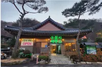Saint in Udumji Pool Villa 鐵原漢灘江柱狀節理路附近的飯店