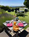 Domaine de l'Enclos Hotels in Cabrières-d'Avignon