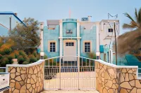 Wave Maze Hotel a 