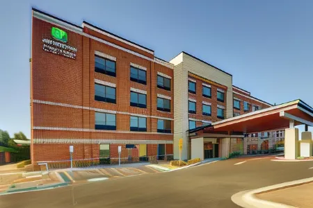 Holiday Inn Express Holly Springs - Raleigh Area Отели в г. Хекторс Крик