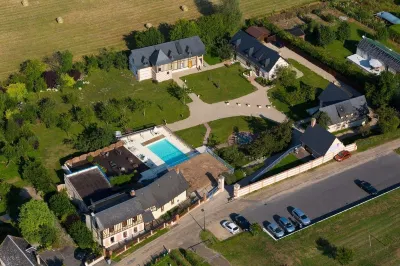 Demeures & Châteaux Hôtel Domaine le Clos des Fontaines Hotels in Le Landin