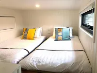 Pink Lake Tiny House - 'Peony' Hoteles cerca de Bumbunga Lake