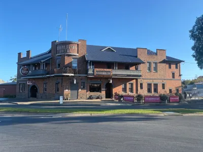 Commercial Hotel Kaniva Các khách sạn gần Australian Pinball Museum