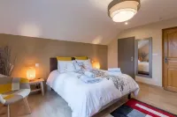 Au Domaine du Cerf Hôtels à : Vyans-le-Val