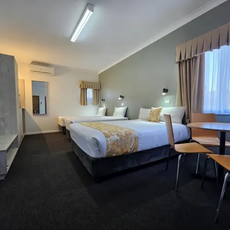 Country Lodge Motor Inn