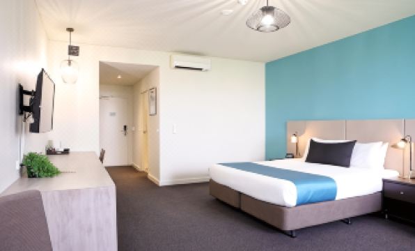 Mantra Melbourne Melton