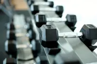 Symphony Suites Hotel - gimnasio