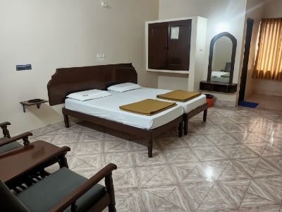 ARIHANTH DELUXE LODGe