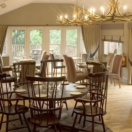 The Percy Arms Отели рядом с достопримечательностью «Университет Суррей»