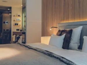 Elizabeth Arthotel