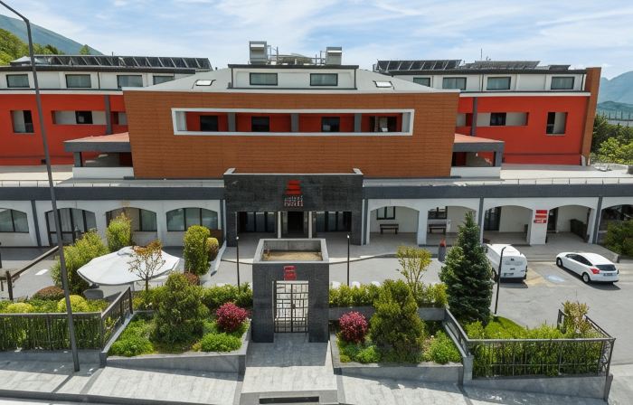 Bhotel