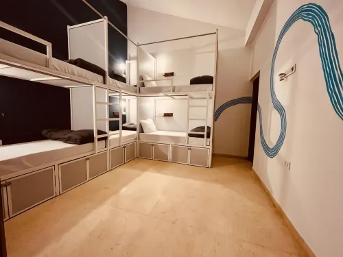 Madpackers Goa Anjuna - Bar & Pool