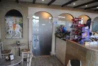 Luxar Room
