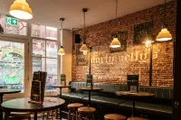 Durty Nelly's Inn