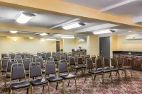 Quality Inn & Suites Bell Gardens-Los Angeles