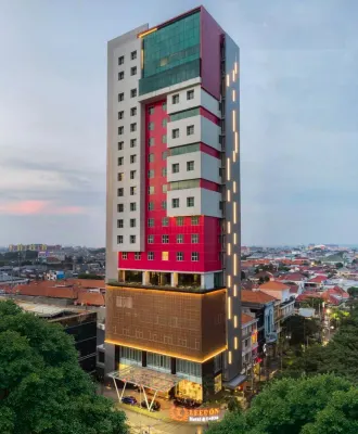 Leedon Hotel & Suites Surabaya Hotels near Monumen Bambu Runcing