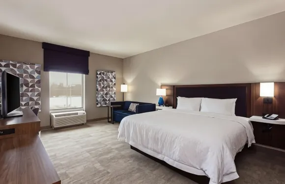 萊文沃思歡朋套房酒店