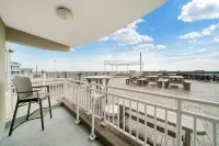 Montreal Beach Resort - Sea View