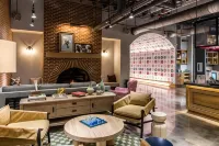 Moxy Cincinnati Downtown Hotels in Covington