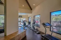 Views of Ventana Canyon Golf course and Desert Sunsets!