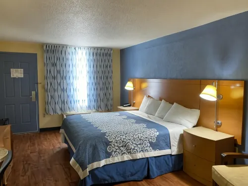 Motel 6 Savannah, GA - Gateway & I-95 - Motels