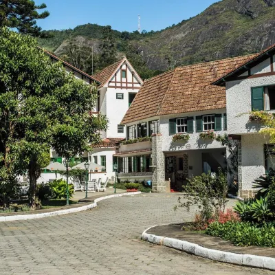 Hotel Bucsky Hotels near Eduardo Guinle Stadium - Friburguense A.C.