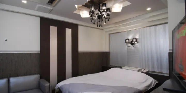 HOTEL LEGEND PLUS - Adults Only Hôtels à proximité de : Temple Ninna-ji