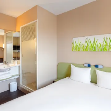 ibis budget London Hounslow Hotels near Chiswick House