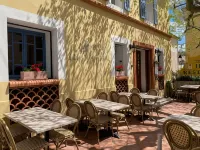Logis Grand Hôtel Bain Hôtels à : Castellane
