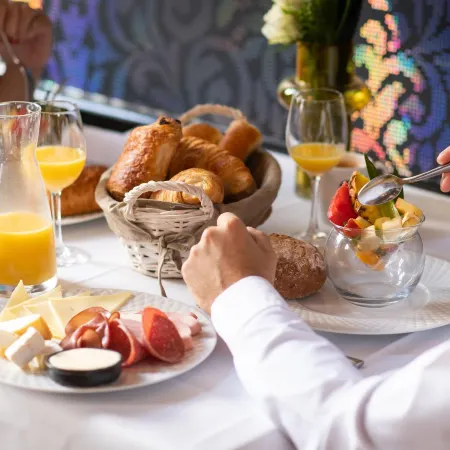 Hotel la Reine Отели в г. Спа