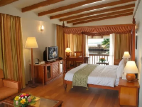 Lemon Tree Vembanad Lake Resort, Kerala Các khách sạn ở Alappuzha