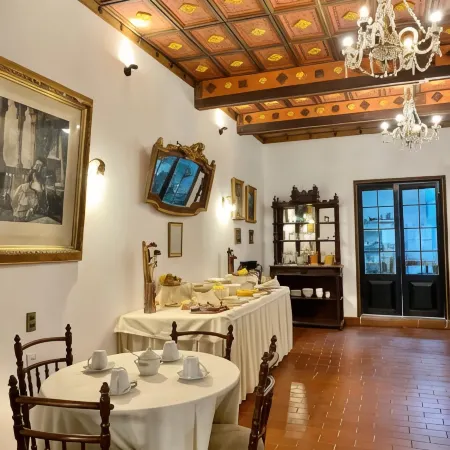 El Hotel de Su Merced