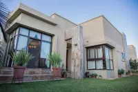 Serene home with enough bedrooms and bathrooms for a family travelling together.