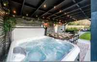 Blythewood Aberdeenshire Luxury Lodge with Hot Tub