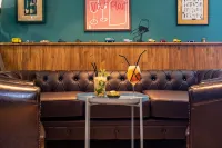Logis Hôtels et Restaurant la Pause Rn7 فنادق في Marsanne