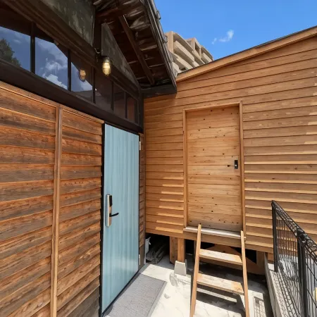 Sumitsugu House West